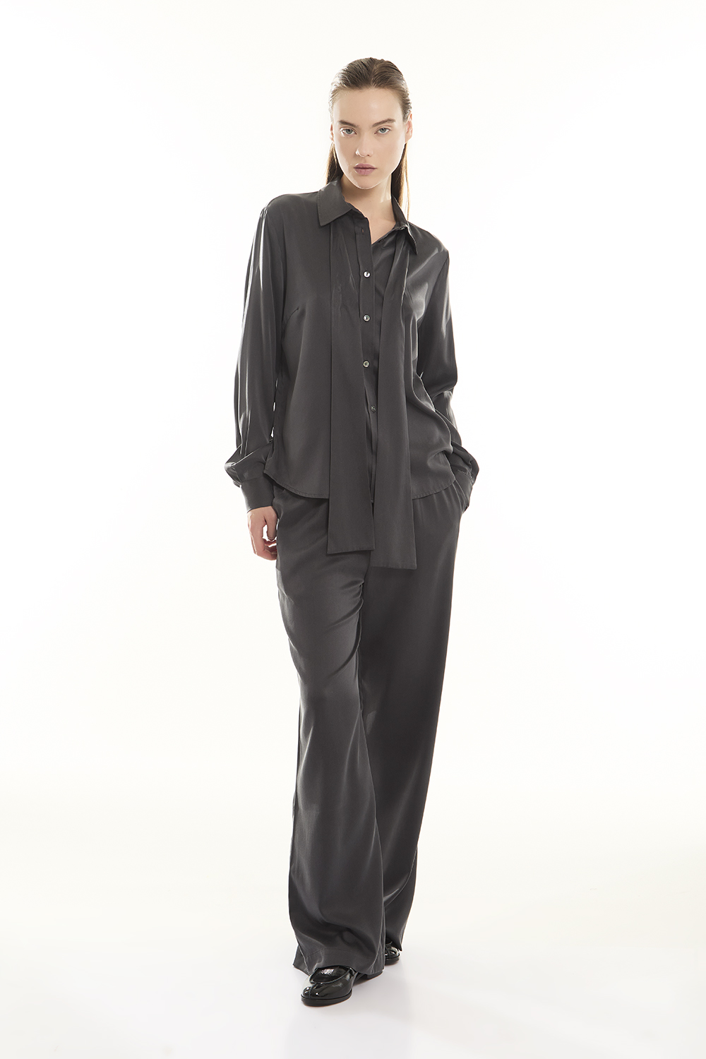 SALTYD380620_037_A24,alt-2