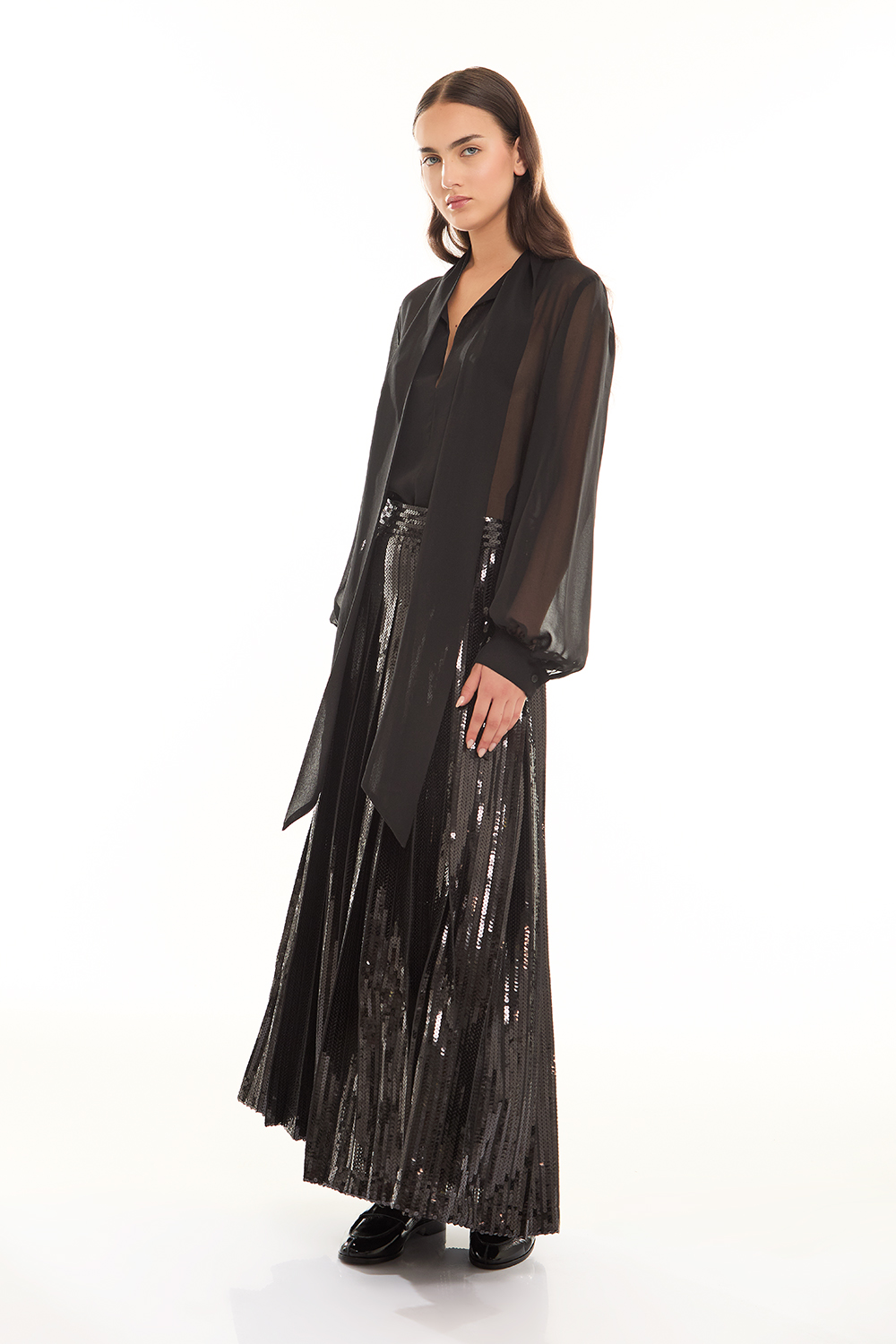 GODOTD600520_013_A24,alt-1