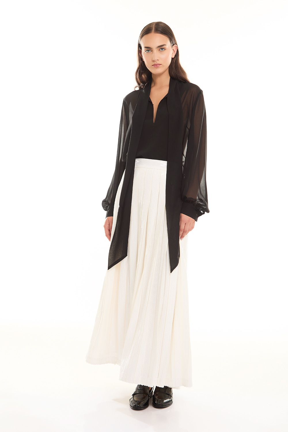 GODOTD600520_002_A24,alt-0