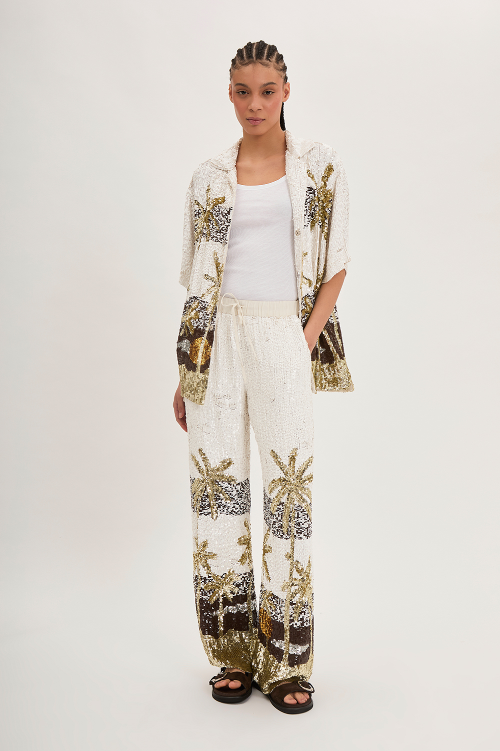 GUST24D380611_801_S24,alt-1