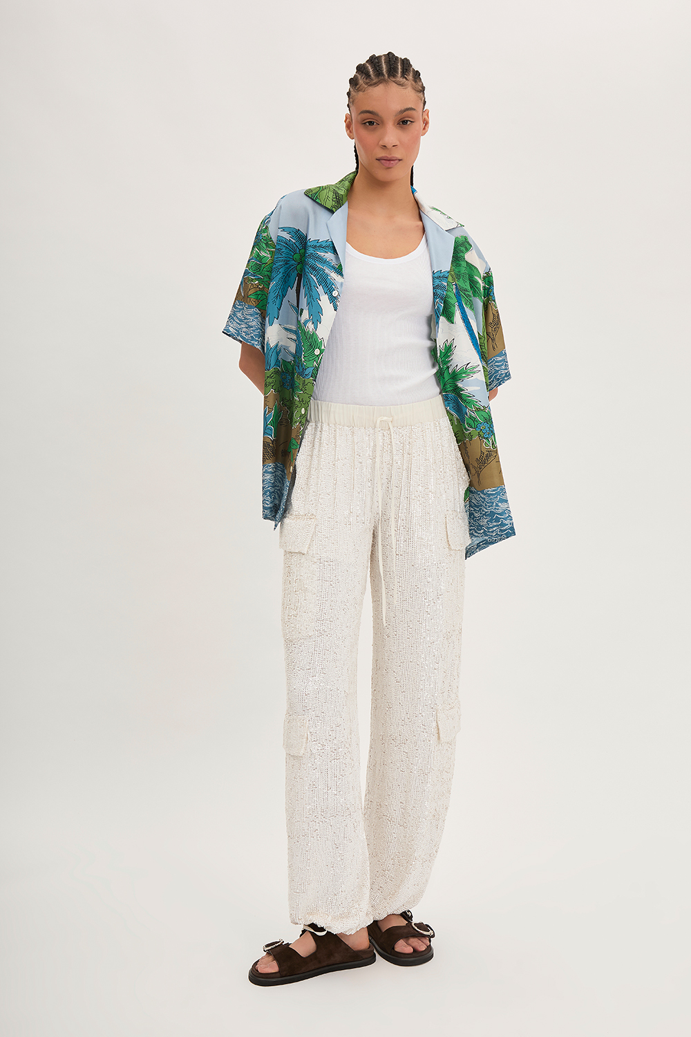 GABRIELD230697_001_S24,alt-0